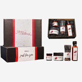 Karácsonyi ajándékcsomag díszdobozban a kedvenceidből